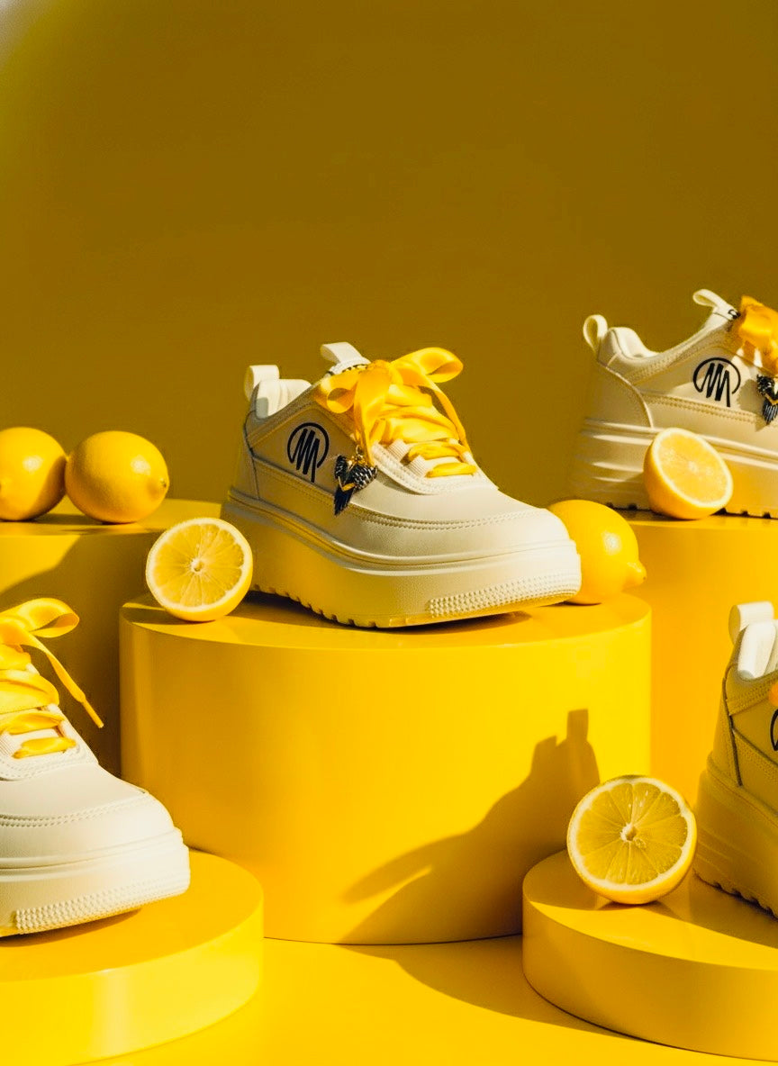 Chaussures Mpandanjila avec lacets en ruban rouge ou autre…